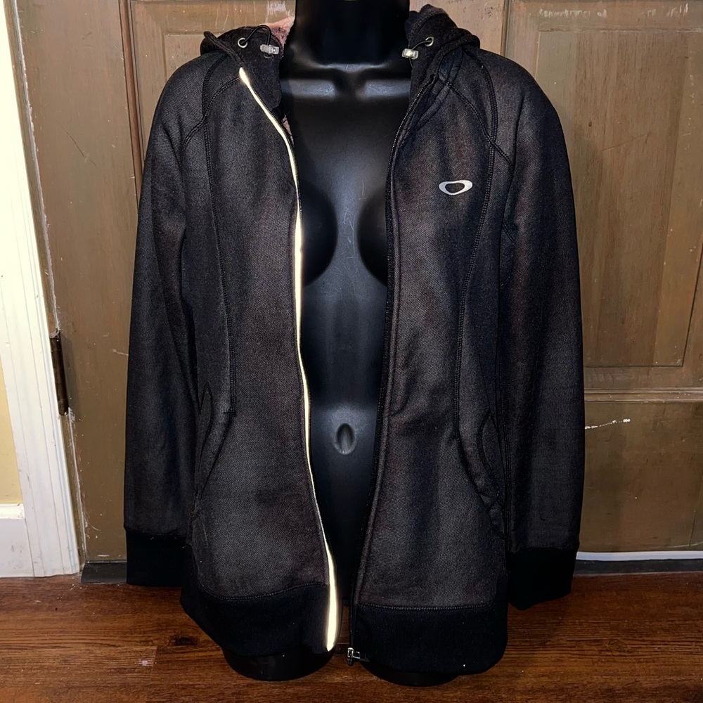 Oakley Black Long Sleeve Outdoor Active Silver Zip Up Hooded Jacket Size S - Picture 2 of 11